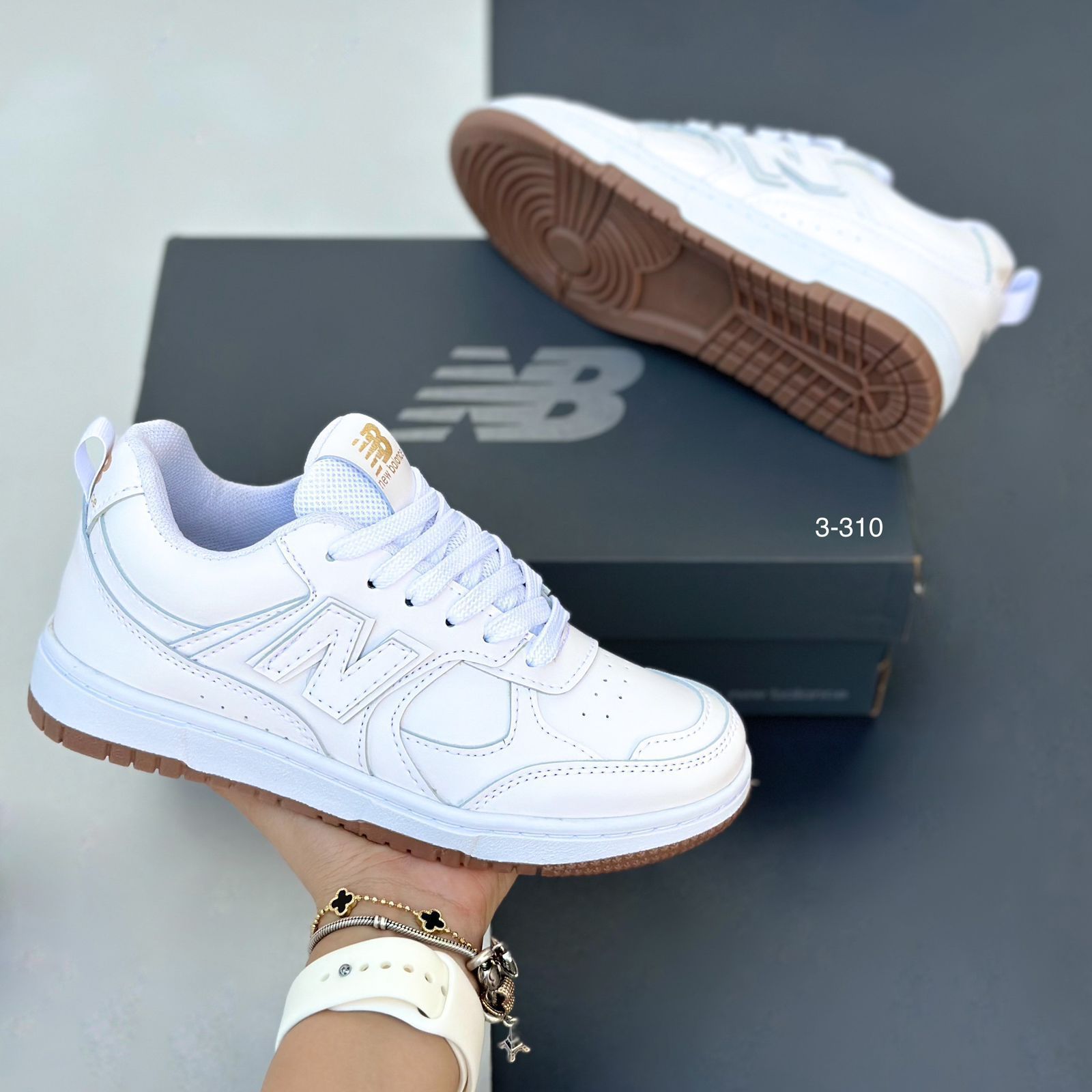 NEW BALANCE DONA